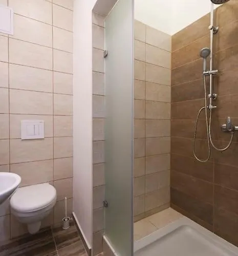 1 Bedroom Flat In Nyar Str., Apartament *
