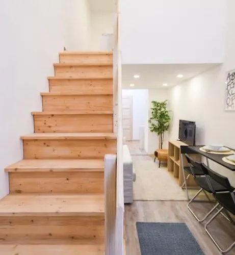 Appartement 1 Bedroom Flat In Nyar Str.,