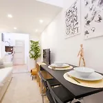 Apartment 1 Bedroom Flat In Nyar Str., Budapest