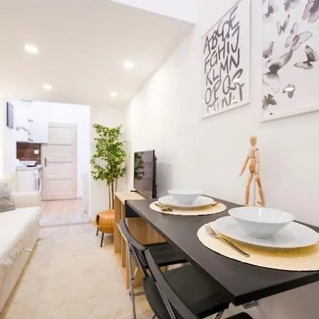 Apartamento 1 Bedroom Flat In Nyar Str., Budapest