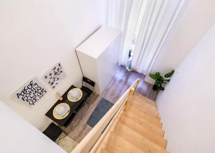 아파트 1 Bedroom Flat In Nyar Str.,