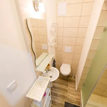 Appartement 1 Bedroom Flat In Nyar Str., Budapest